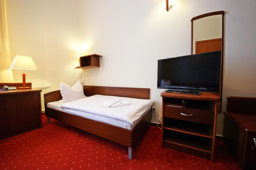 Hotel Staromiejski Słupsk Zimmer foto